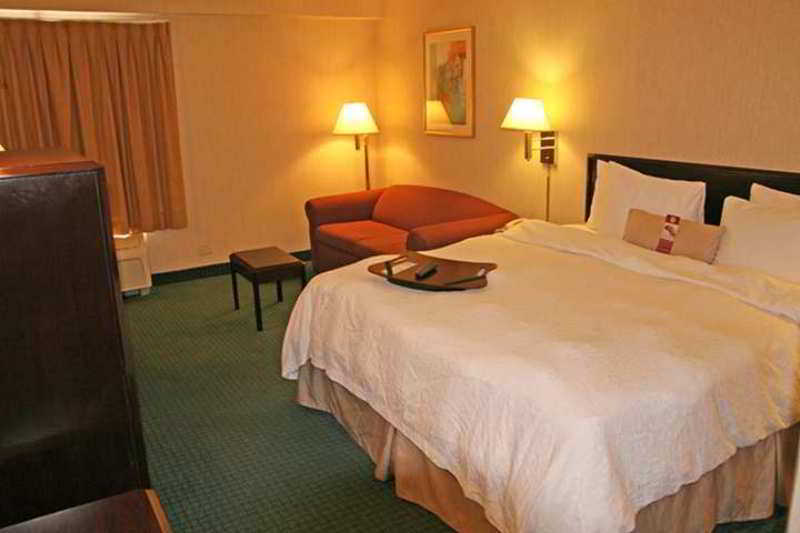 Hampton By Hilton Monterrey Galerias Obispado Room photo